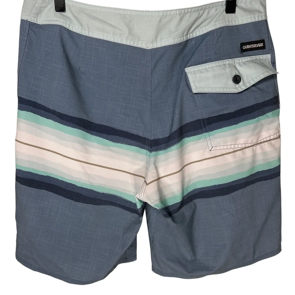Quiksilver Highline‎ Board Shorts Swim Trunks Blue Turquoise Striped Size 32 EUC